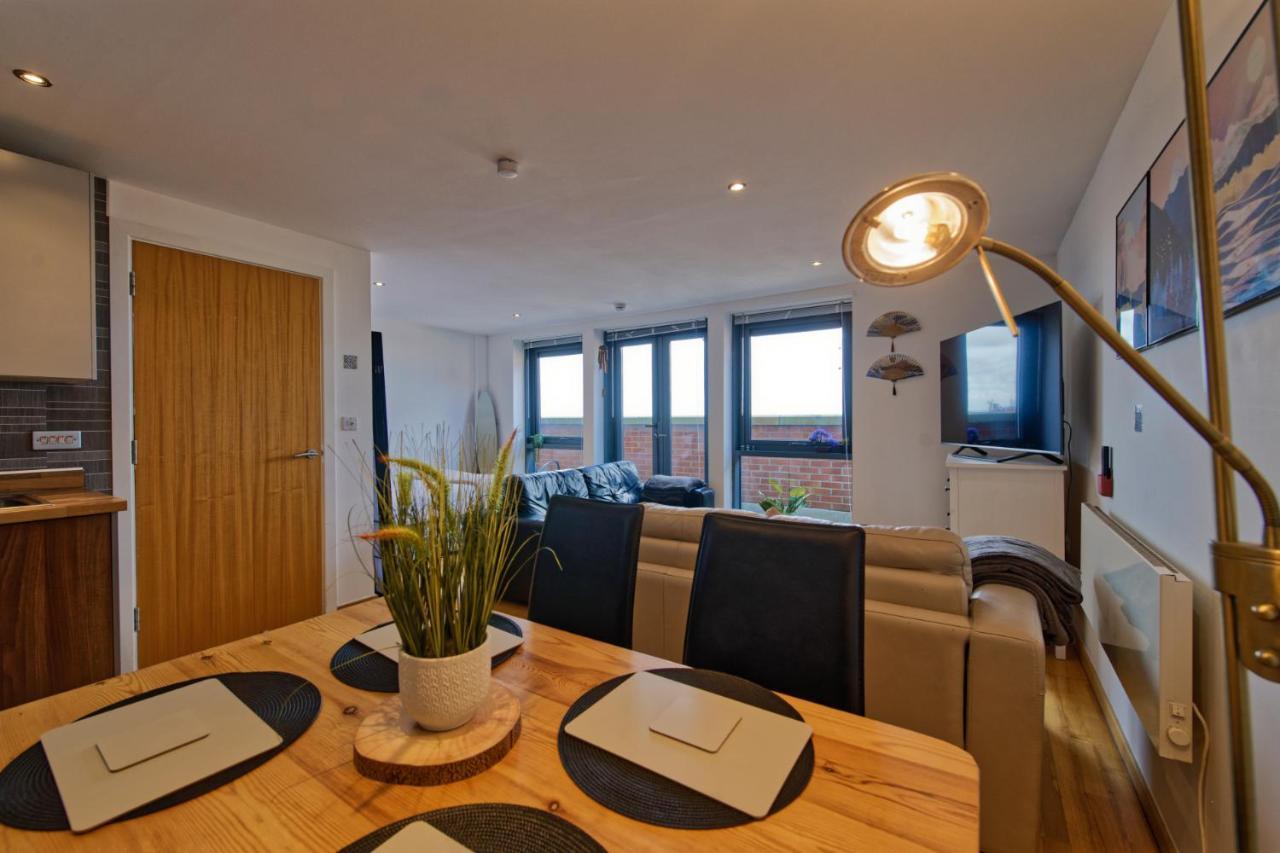 Sidemersey Livings- Convenient 1-Bedroom Flat With A View, Central Liverpool Exterior foto